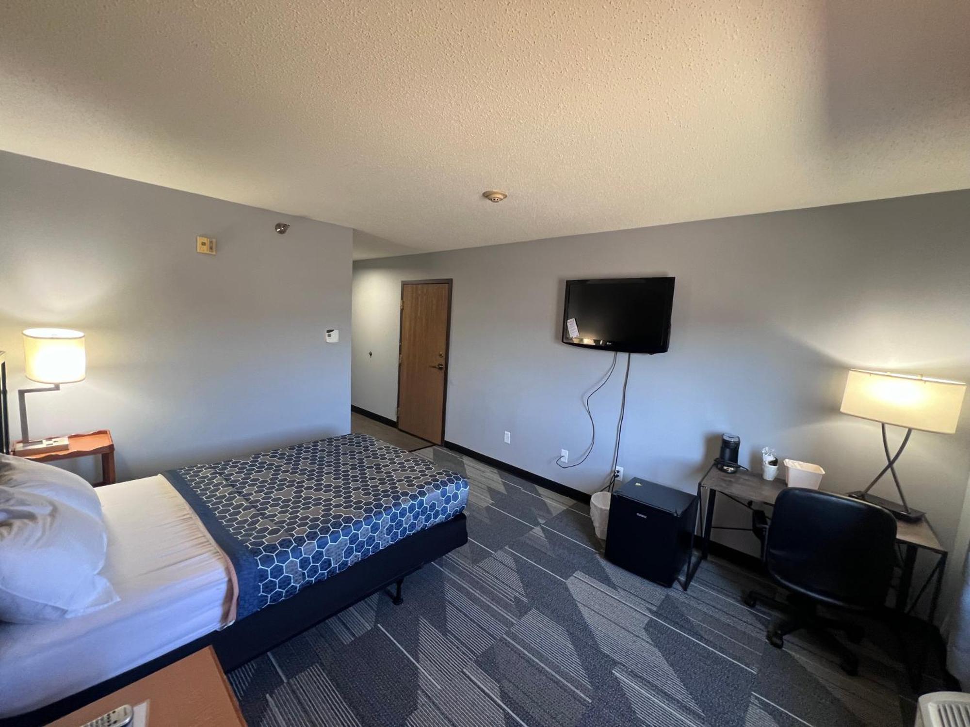 American Inn And Suites Ionia Exterior photo
