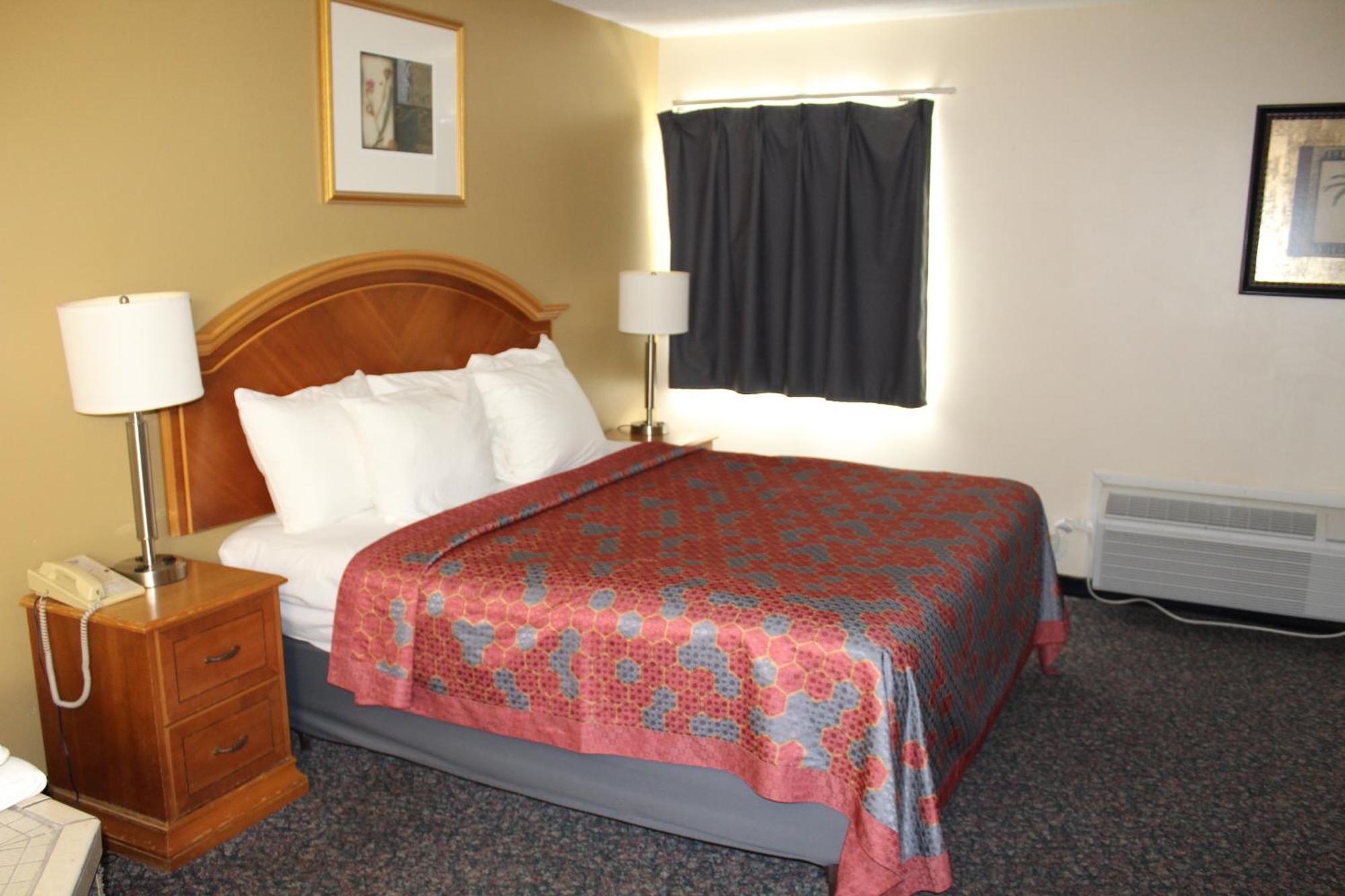 American Inn And Suites Ionia Exterior photo